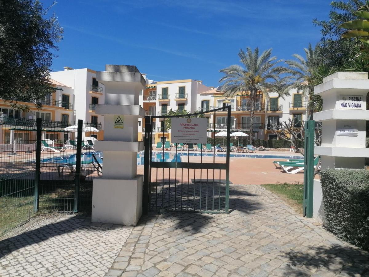 דירות טאווירה Apartamento 405 Em Urbanizacao Com Piscinas מראה חיצוני תמונה